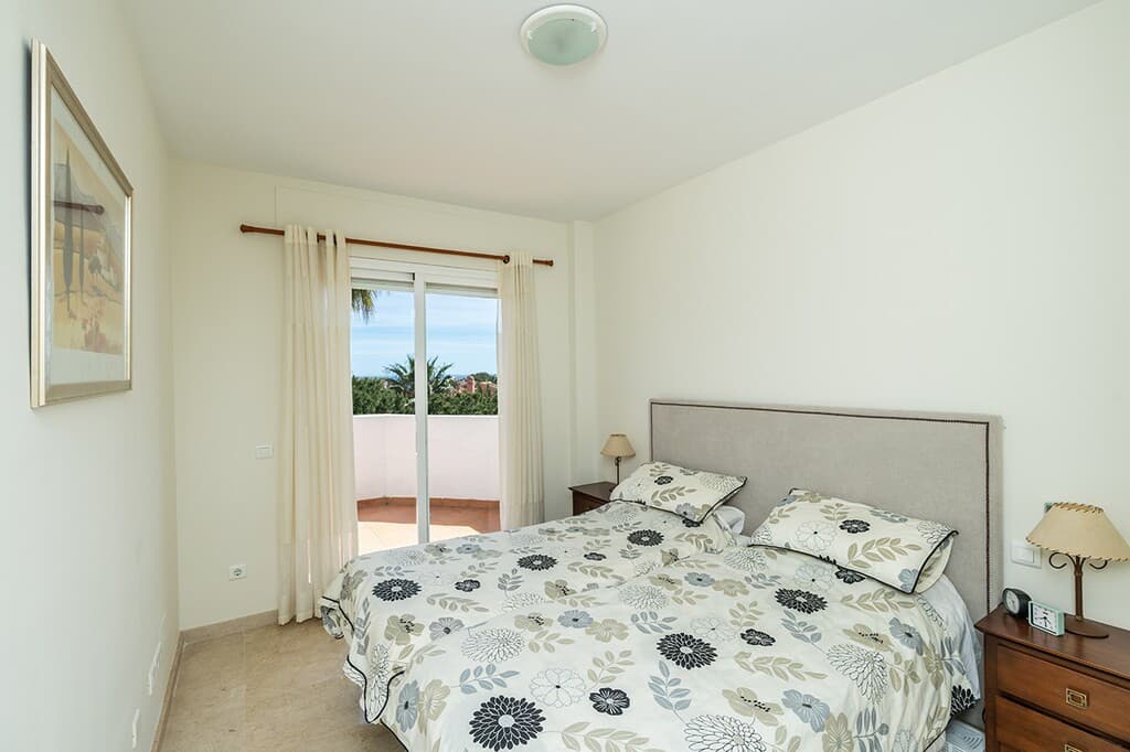 Middle Floor Apartment in Marbella — photo 8 of 10