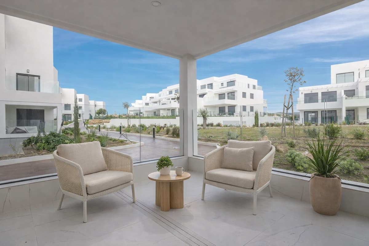Ground Floor Apartment in Casares — photo 2 of 10