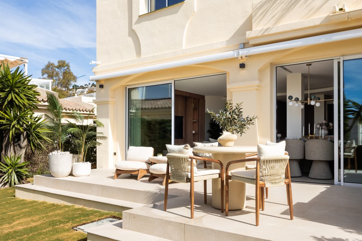 Townhouse in La Quinta — photo 3 of 10