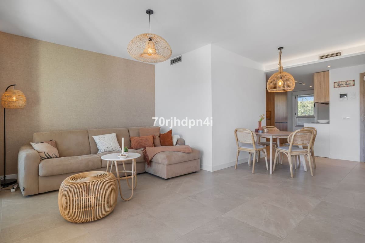 Middle Floor Apartment in Mijas — photo 6 of 10