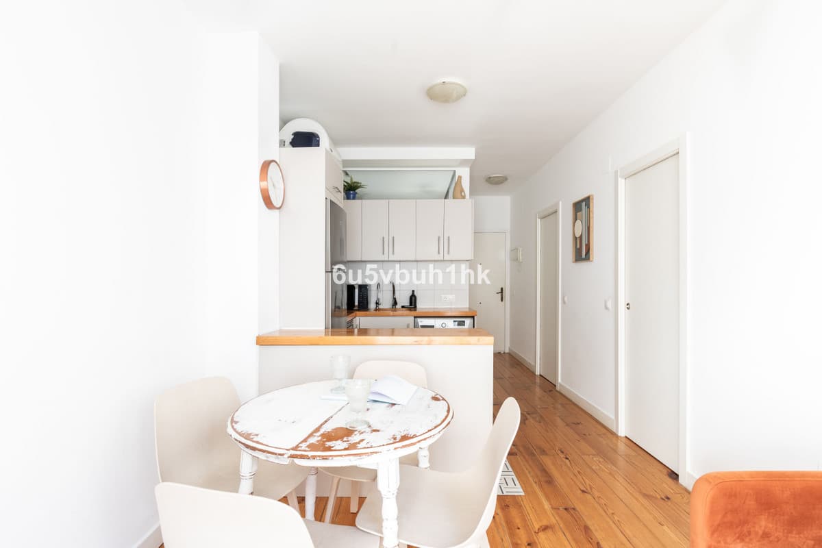 Ground Floor Apartment in Málaga — photo 4 of 10