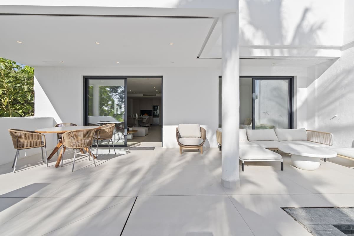 Duplex in El Paraiso — photo 7 of 10