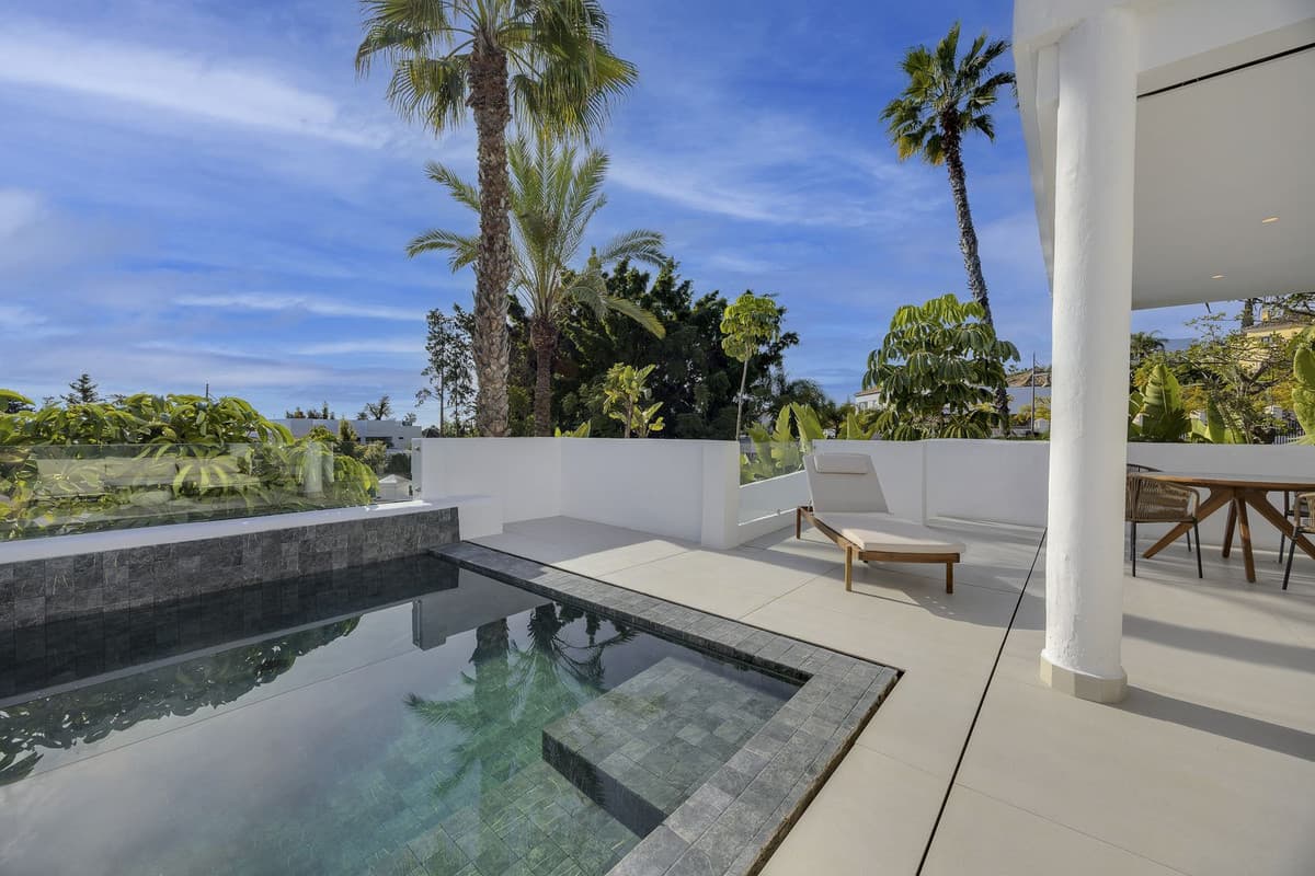 Duplex in El Paraiso — photo 2 of 10