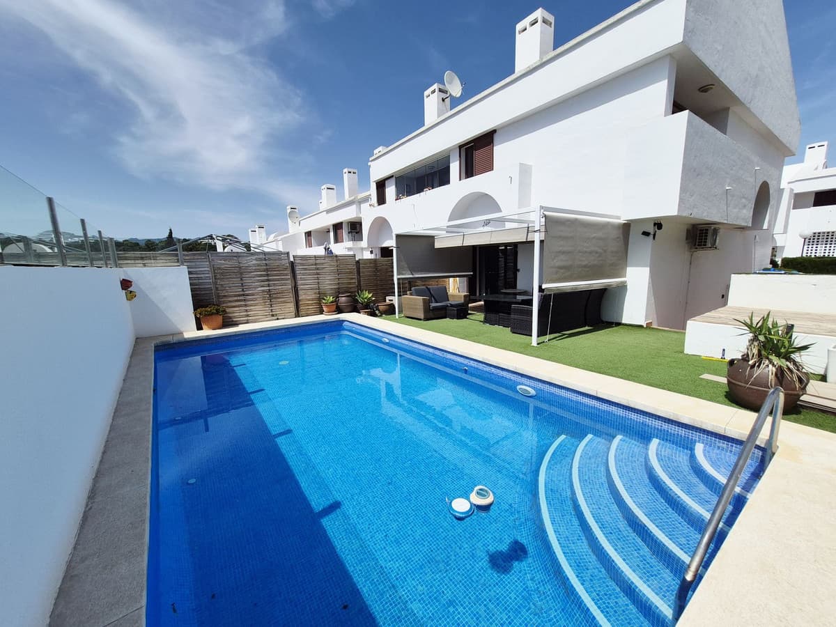 Semi-Detached House in La Cala de Mijas — photo 1 of 10