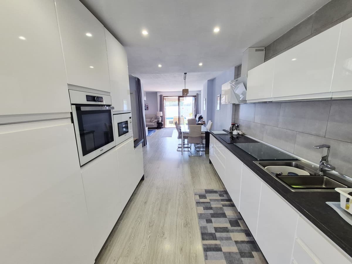 Semi-Detached House in La Cala de Mijas — photo 3 of 10