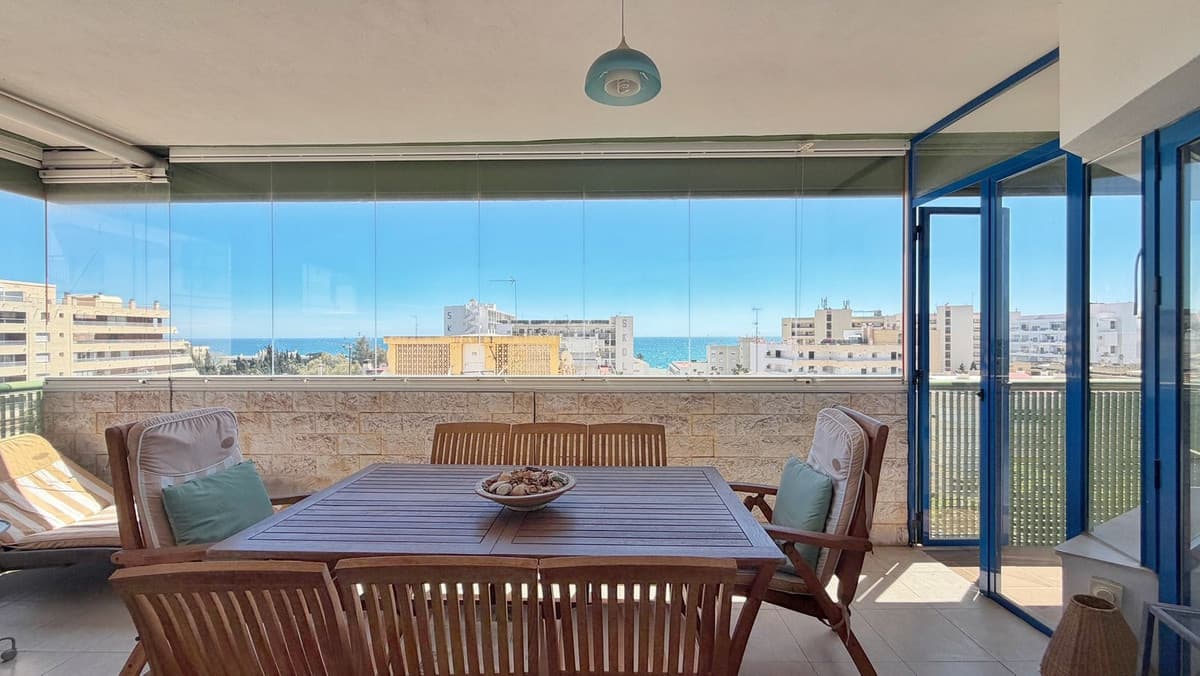 Middle Floor Apartment in Marbella — photo 10 of 10