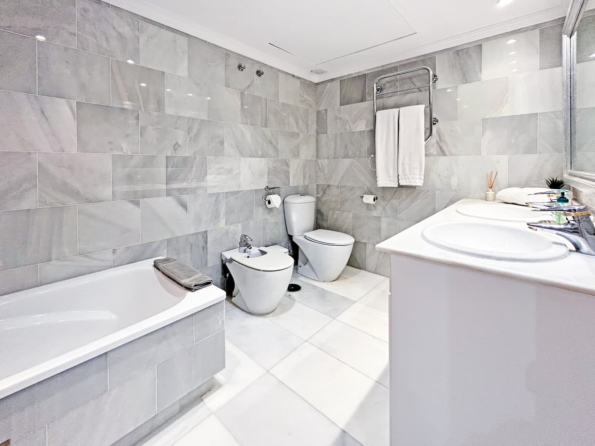 Middle Floor Apartment in Puerto Banús — photo 10 of 10