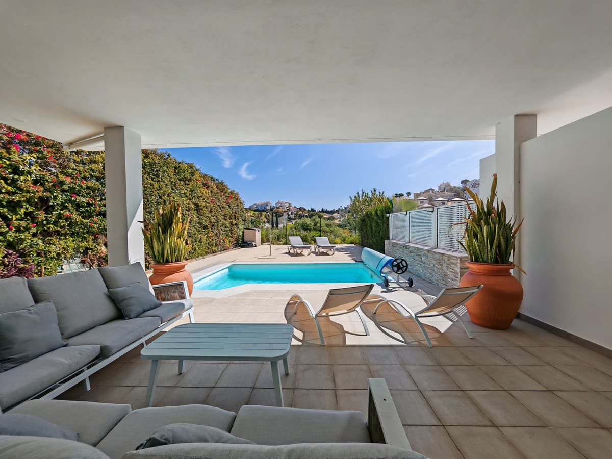 Semi-Detached House in Riviera del Sol — photo 2 of 10