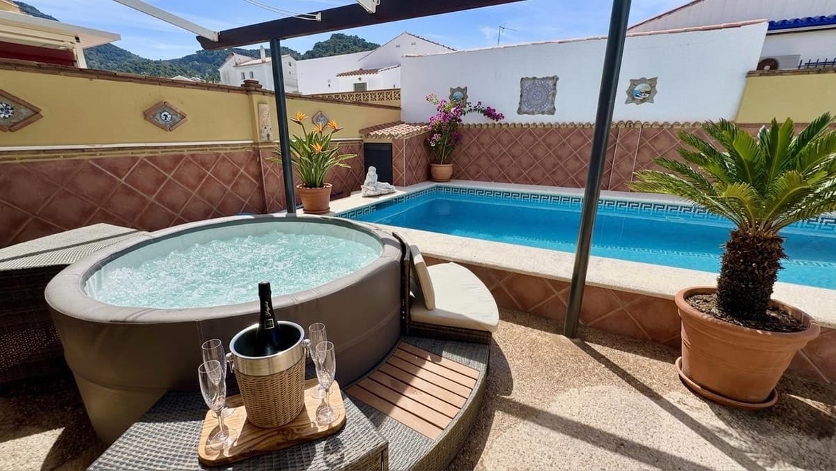 Detached Villa in Alhaurín de la Torre — photo 4 of 10