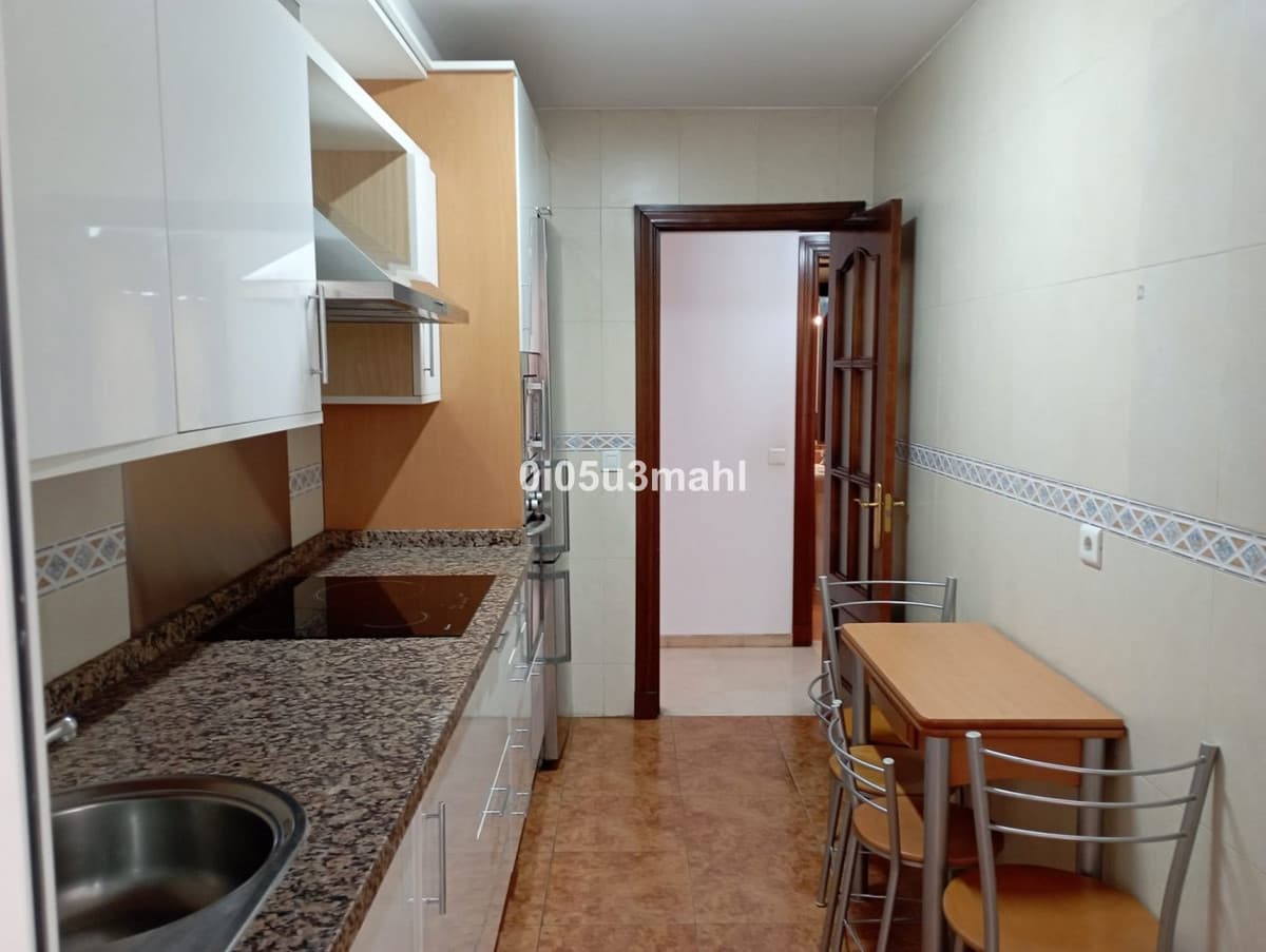 Middle Floor Apartment in La Trinidad — photo 5 of 10