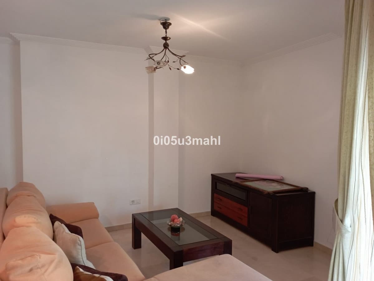 Middle Floor Apartment in La Trinidad — photo 6 of 10