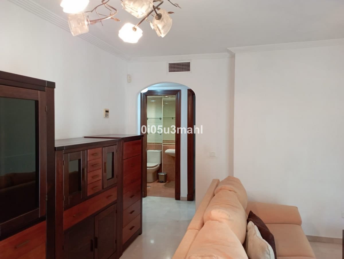 Middle Floor Apartment in La Trinidad — photo 7 of 10
