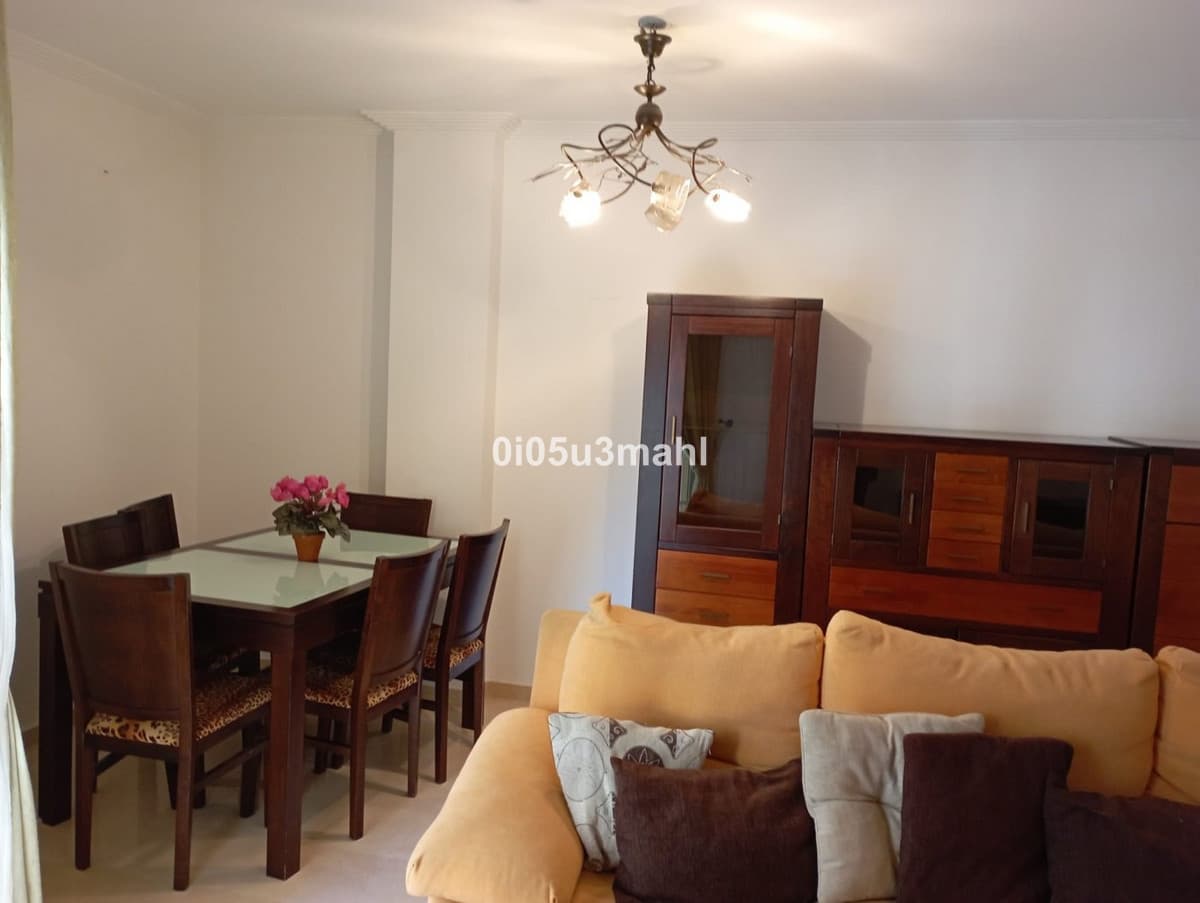 Middle Floor Apartment in La Trinidad — photo 8 of 10