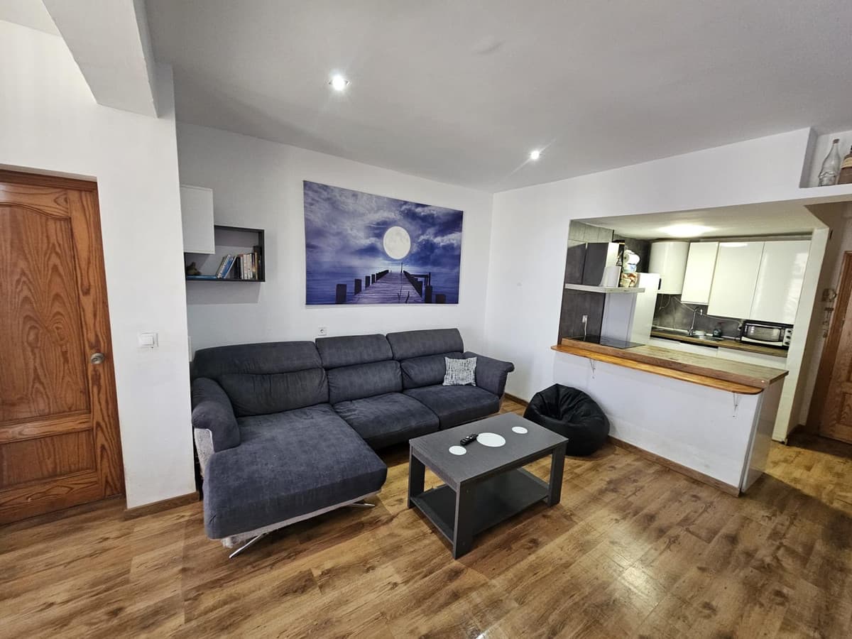 Middle Floor Apartment in La Colina — photo 2 of 10