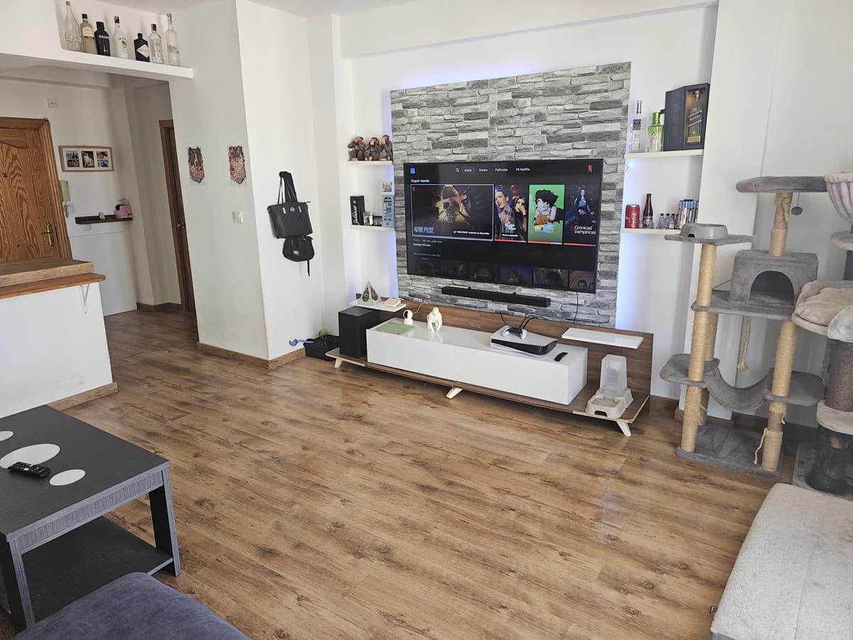 Middle Floor Apartment in La Colina — photo 4 of 10