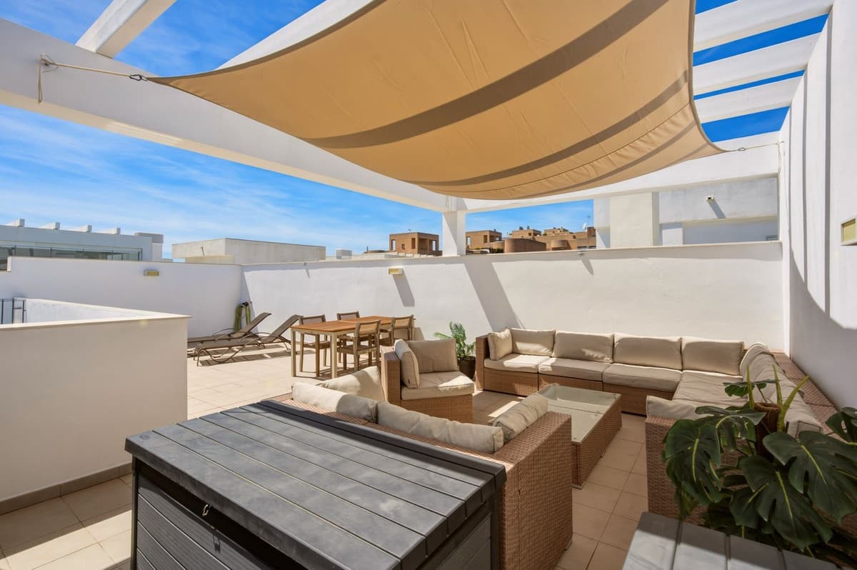 Penthouse in Estepona — photo 1 of 10