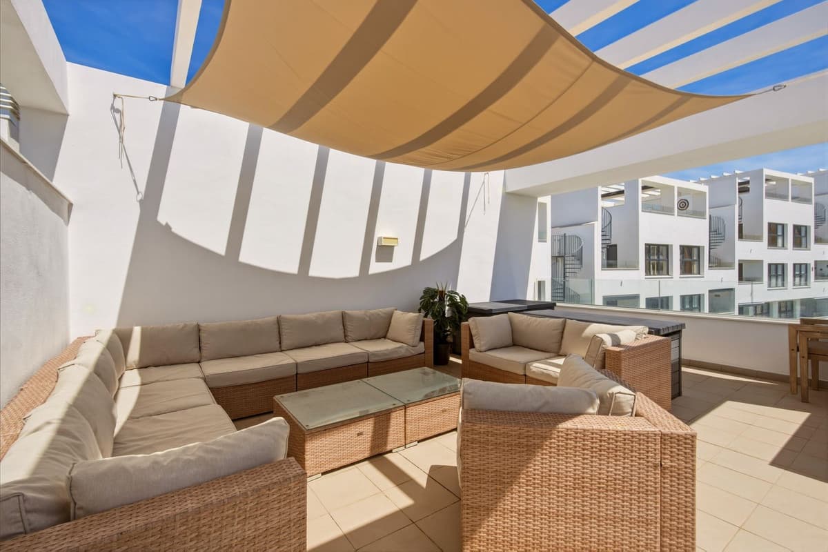 Penthouse in Estepona — photo 2 of 10