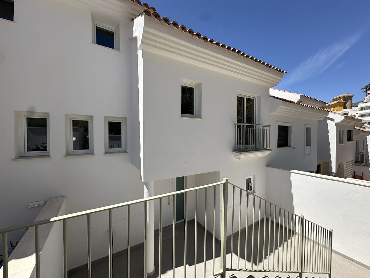 Townhouse in Torrequebrada — photo 3 of 10