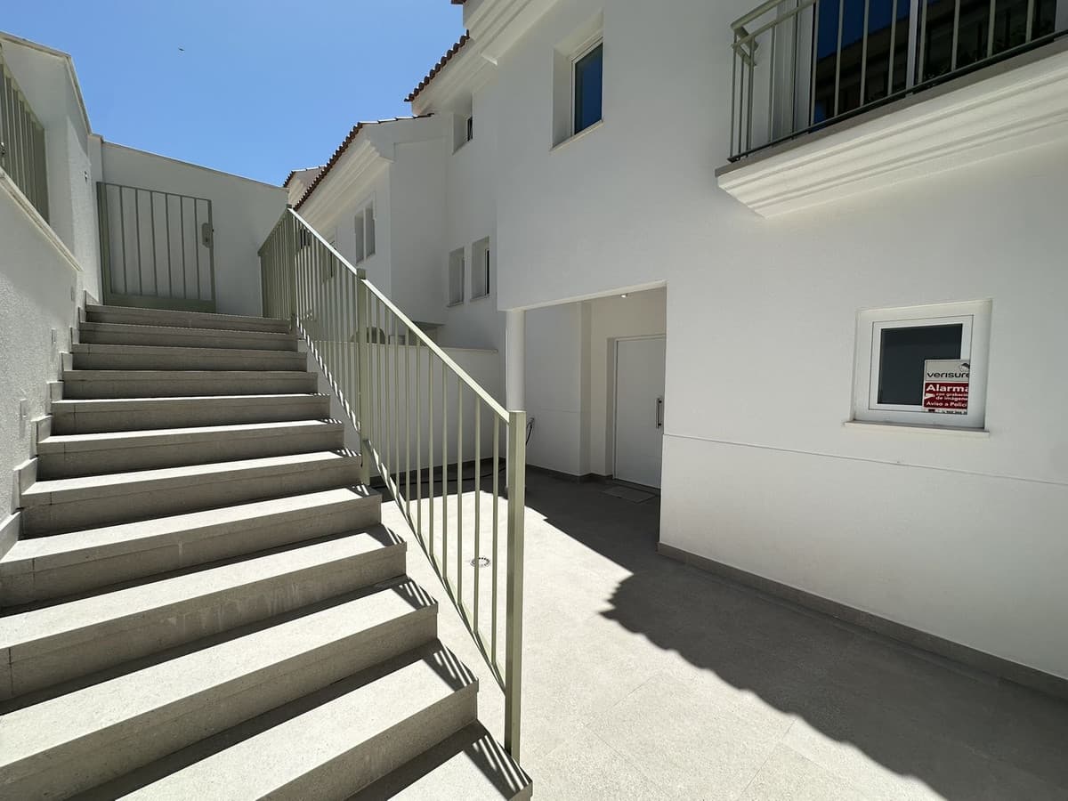 Townhouse in Torrequebrada — photo 4 of 10