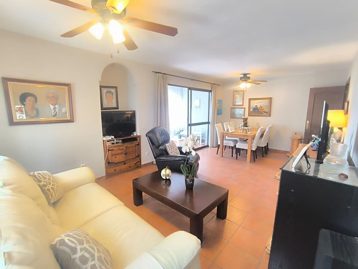 Middle Floor Apartment in Fuengirola — photo 2 of 10
