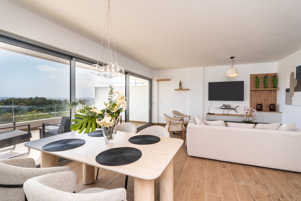 Middle Floor Apartment in Estepona — photo 5 of 10