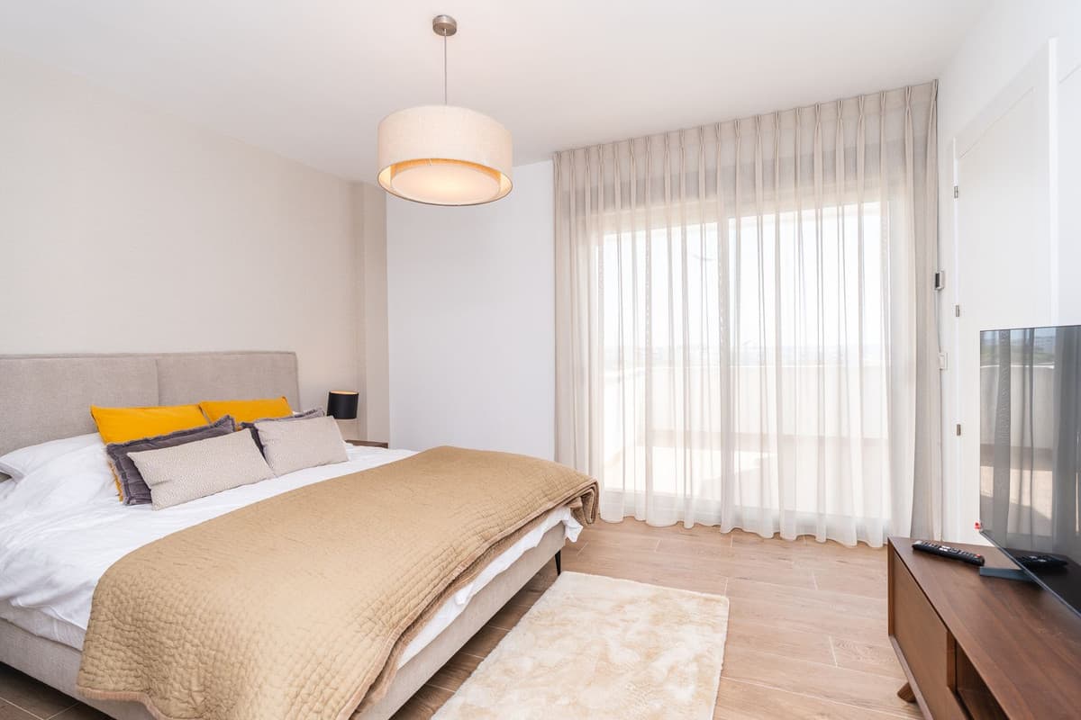 Middle Floor Apartment in Estepona — photo 10 of 10