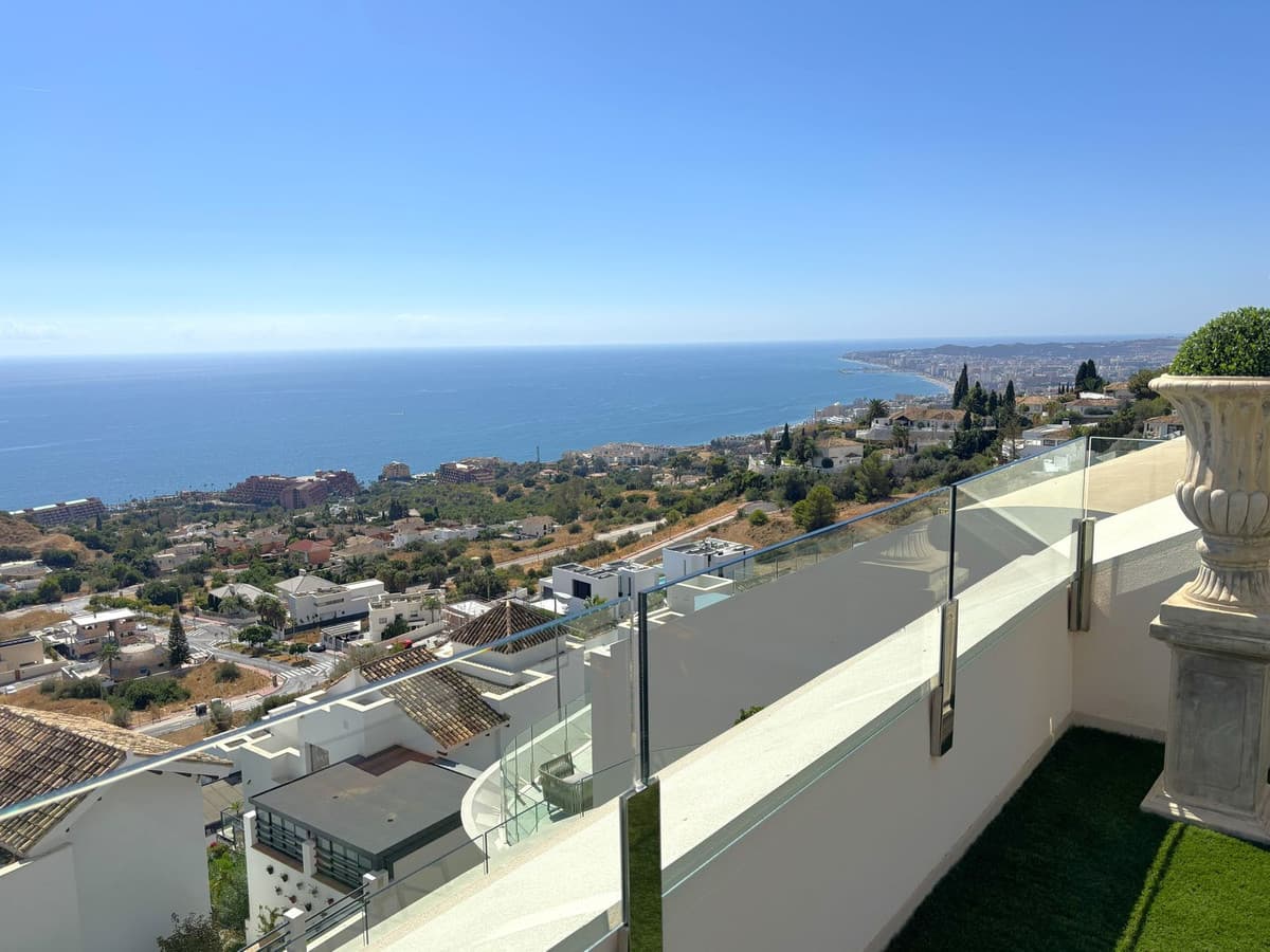 Duplex in Benalmadena — photo 1 of 10