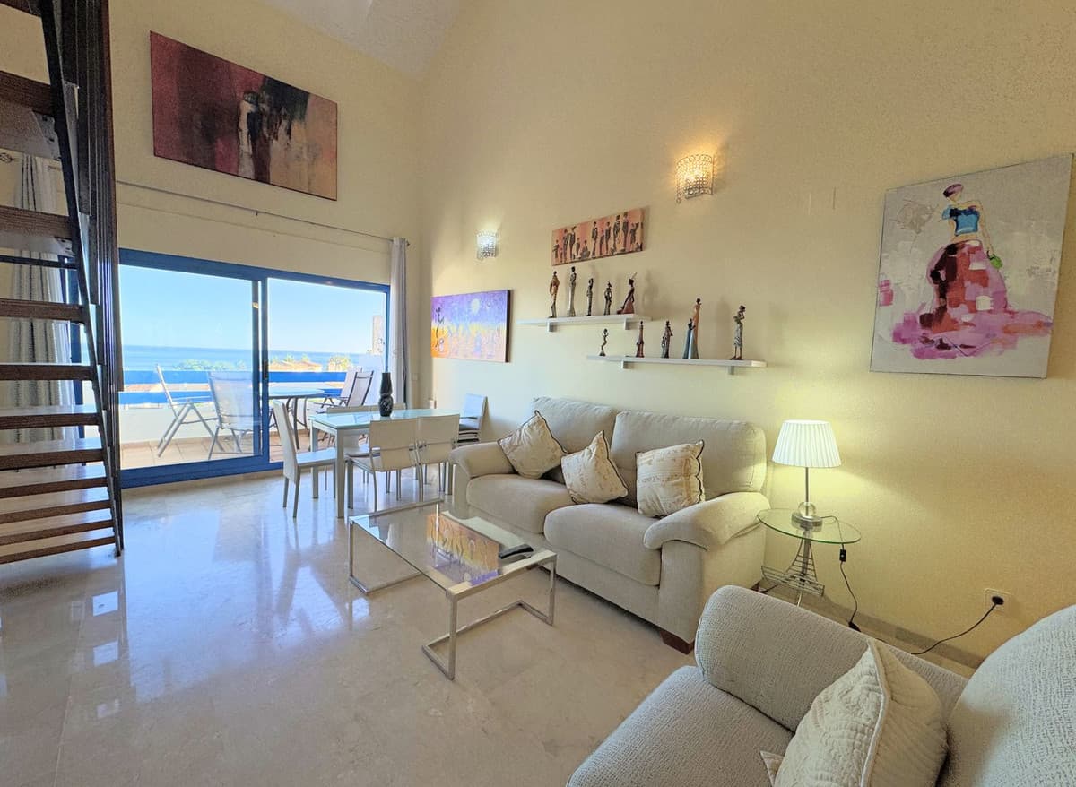 Penthouse in La Duquesa — photo 2 of 10