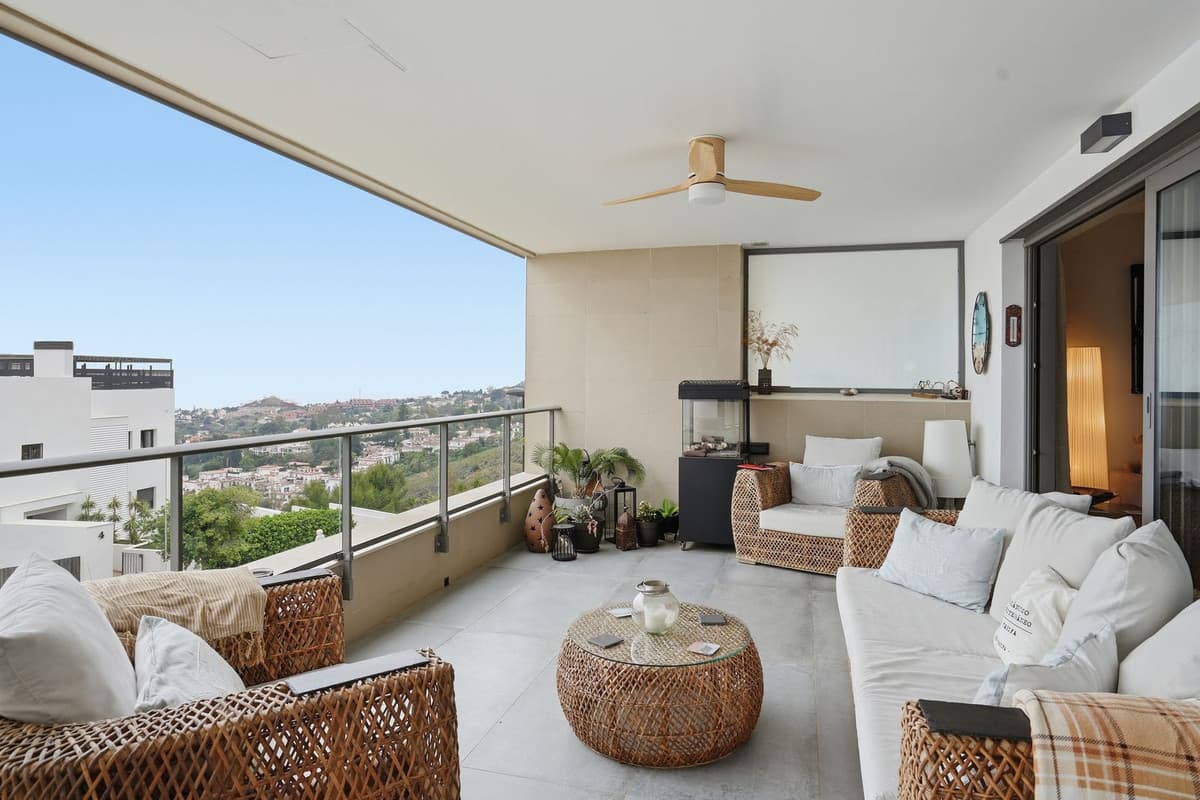 Middle Floor Apartment in Benalmadena — photo 2 of 10