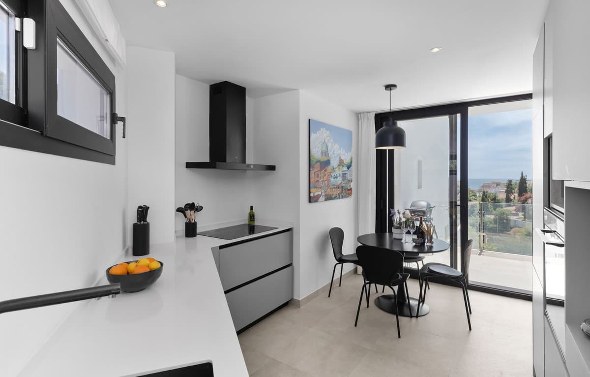 Townhouse in Torreblanca — photo 9 of 10