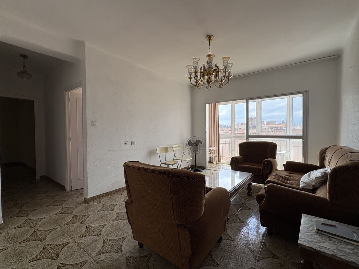 Middle Floor Apartment in Málaga Centro — photo 6 of 10