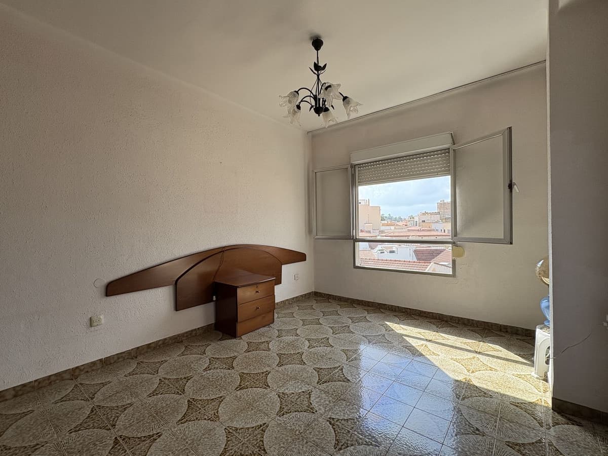 Middle Floor Apartment in Málaga Centro — photo 7 of 10