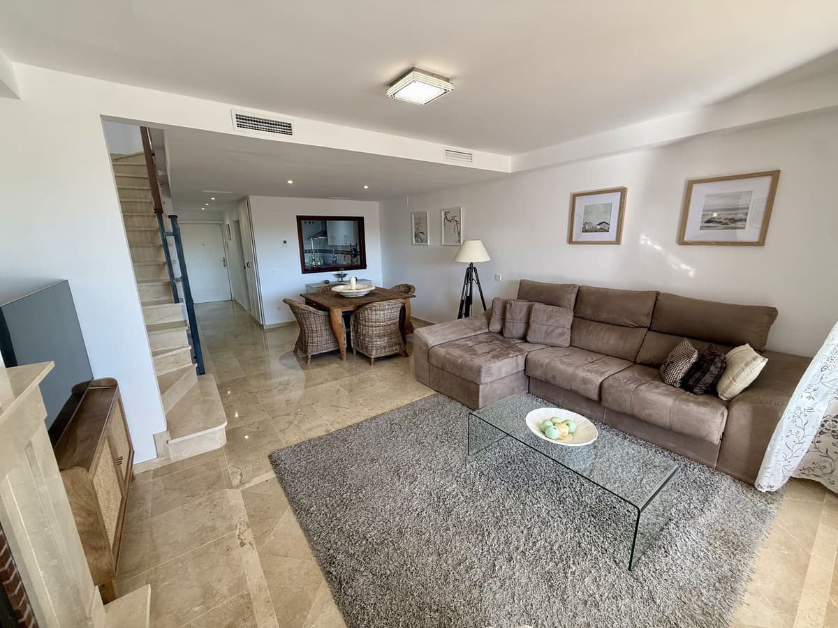 Townhouse in Cabopino — photo 1 of 10