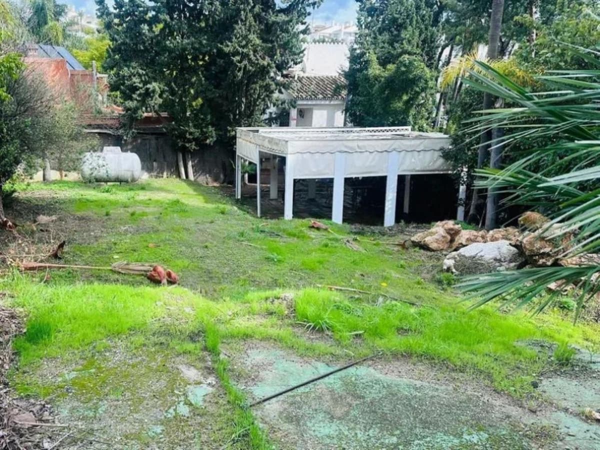 Residential Plot in Nueva Andalucía — photo 3 of 3