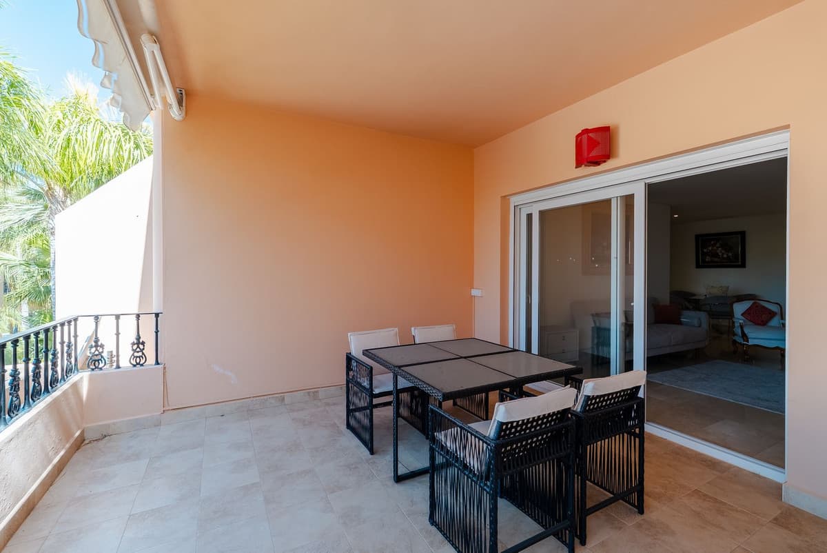 Ground Floor Apartment in Nueva Andalucía — photo 4 of 10