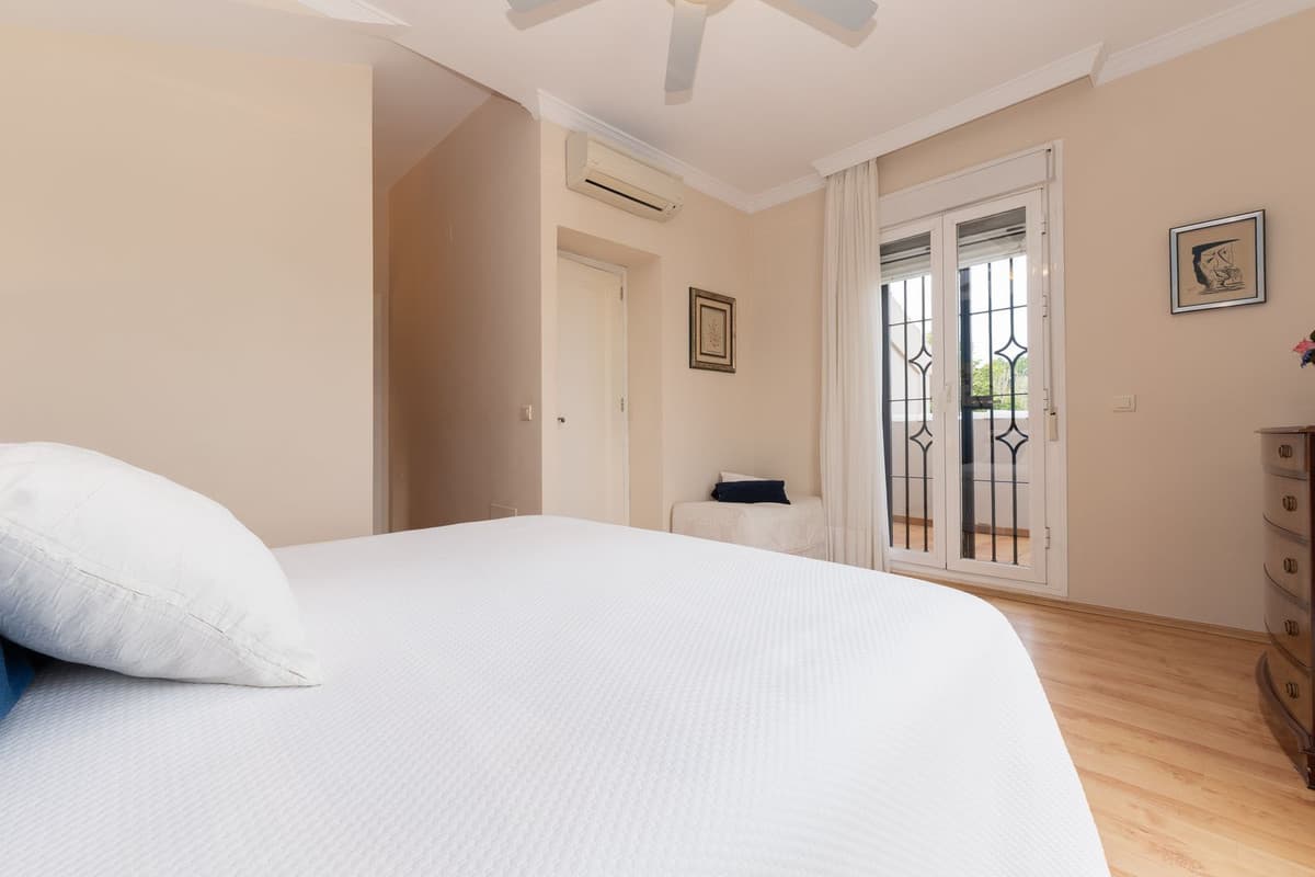 Detached Villa in Alhaurín de la Torre — photo 5 of 10
