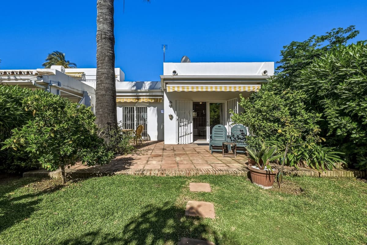 Semi-Detached House in Marbella — photo 3 of 10