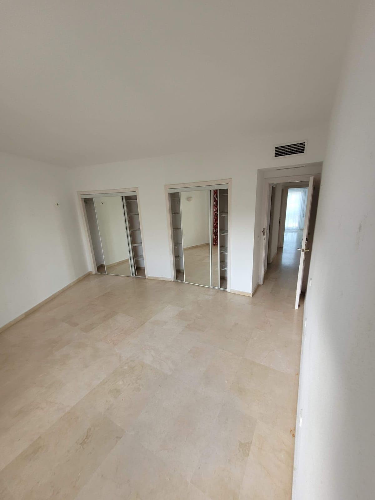 Middle Floor Apartment in Estepona — photo 10 of 10