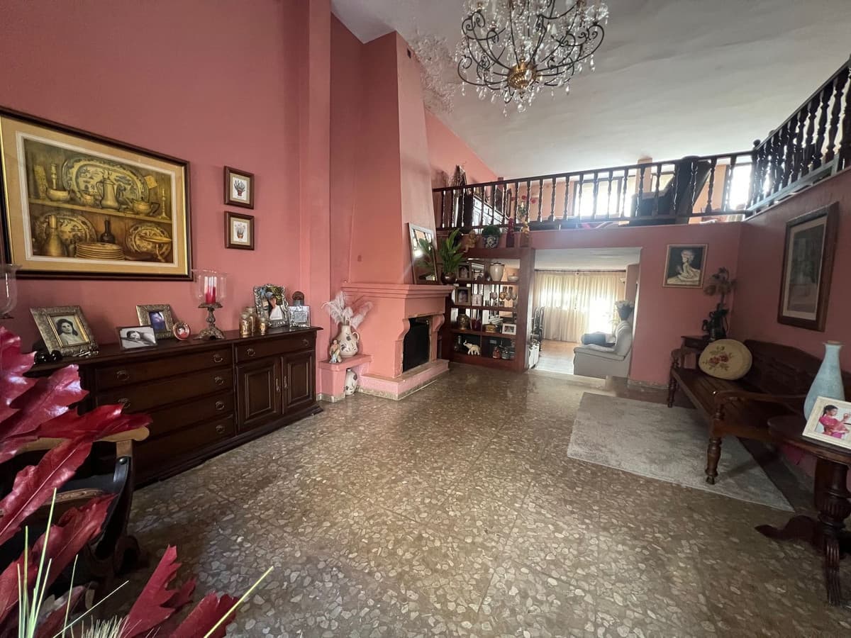 Semi-Detached House in Estepona — photo 2 of 10