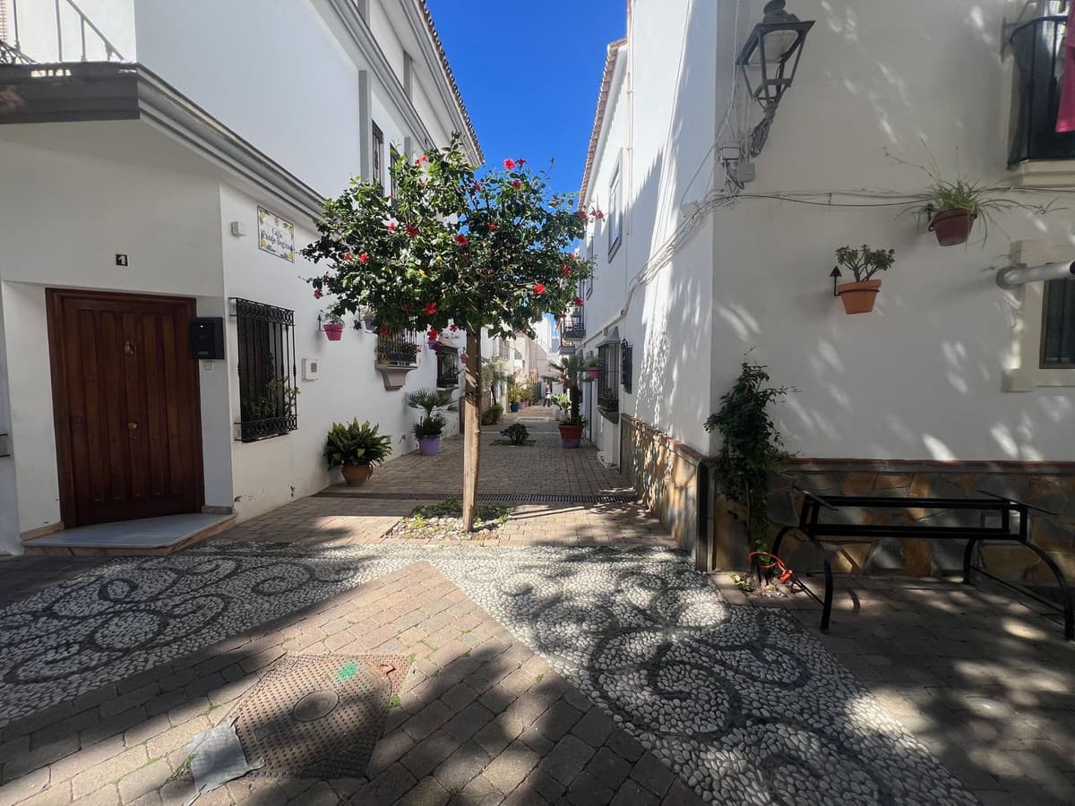 Semi-Detached House in Estepona — photo 4 of 10