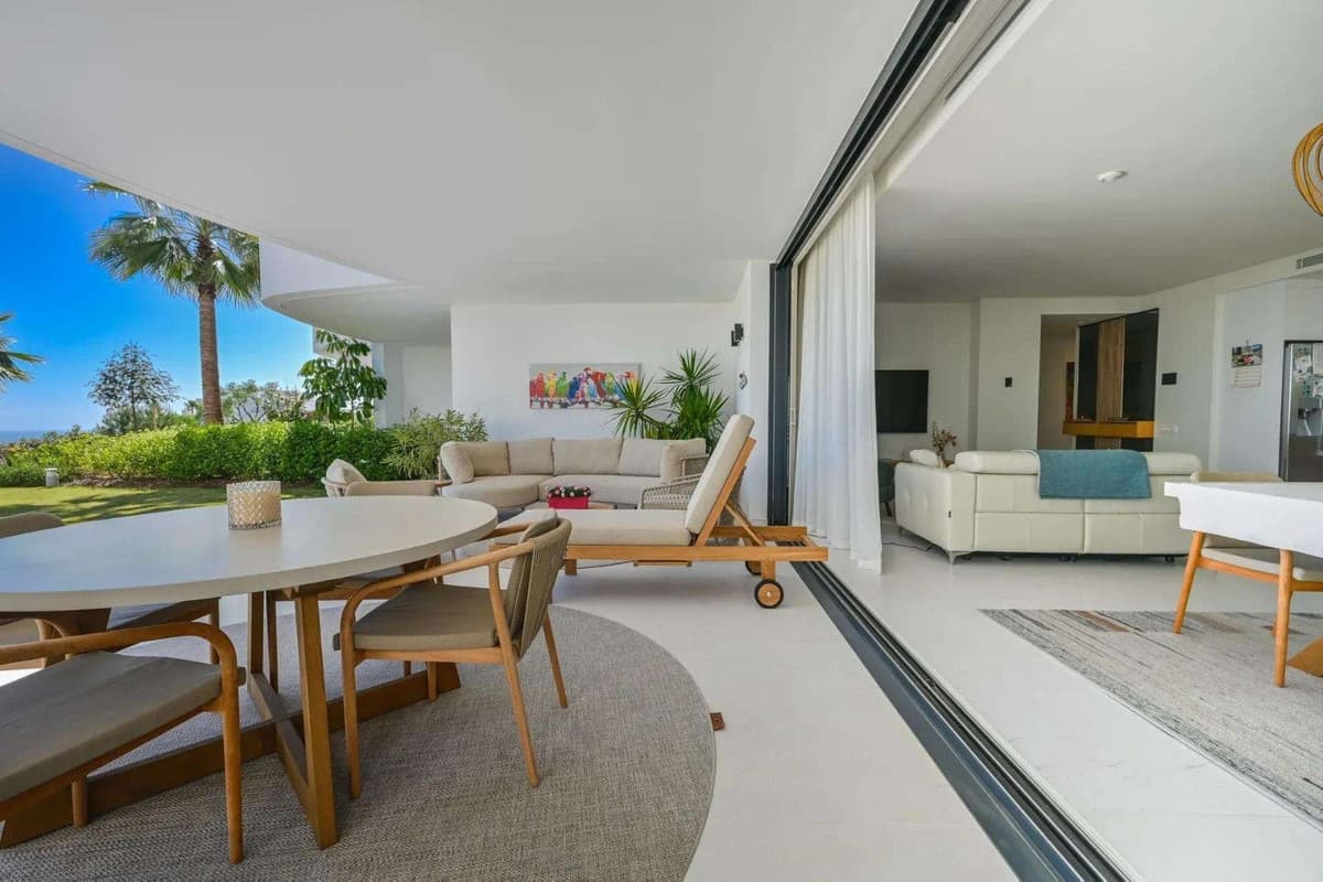 Ground Floor Apartment in Marbella — photo 3 of 10