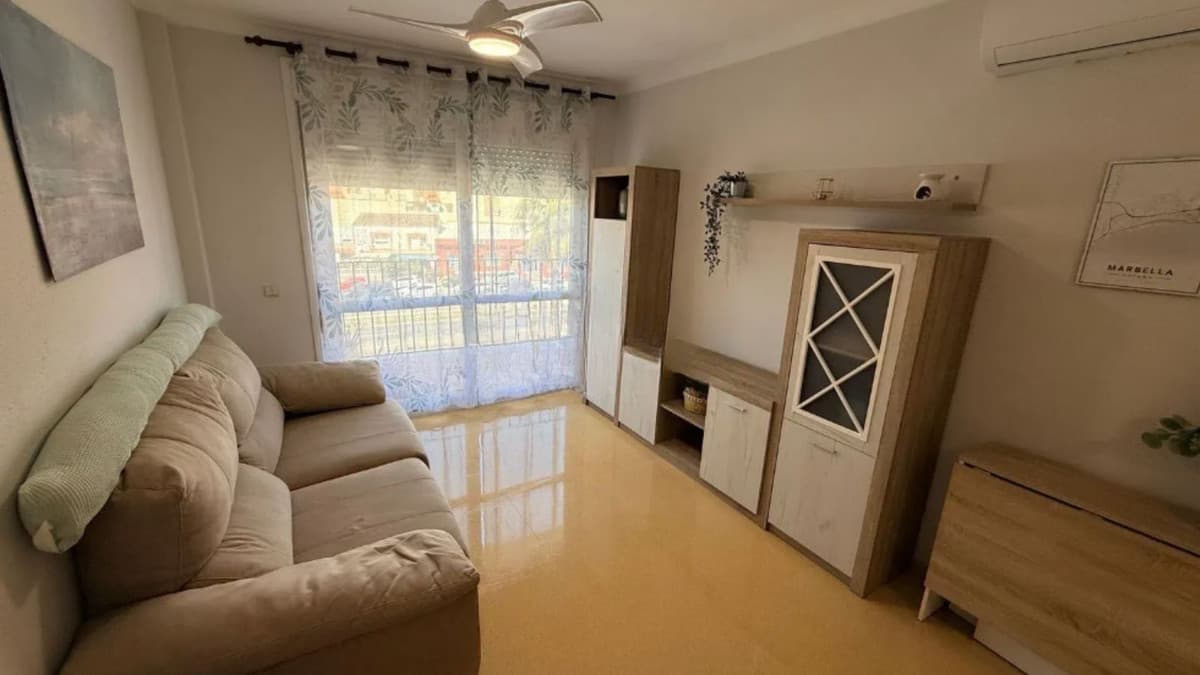 Middle Floor Apartment in Casares — photo 4 of 10