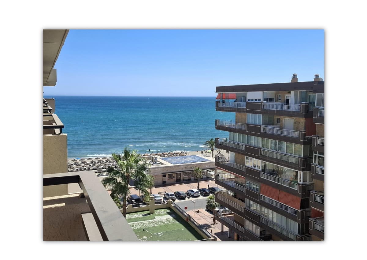 Middle Floor Apartment in Fuengirola — photo 1 of 10