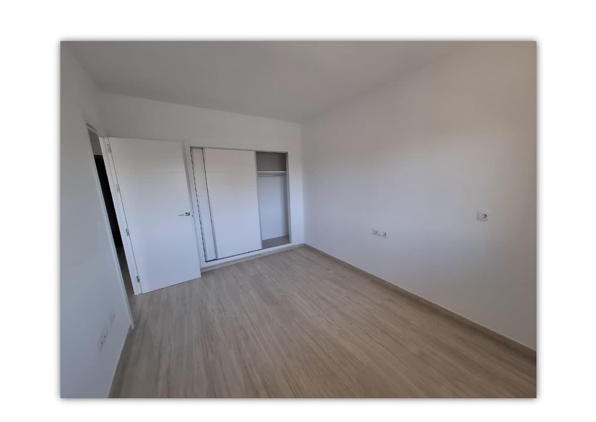 Middle Floor Apartment in Fuengirola — photo 7 of 10