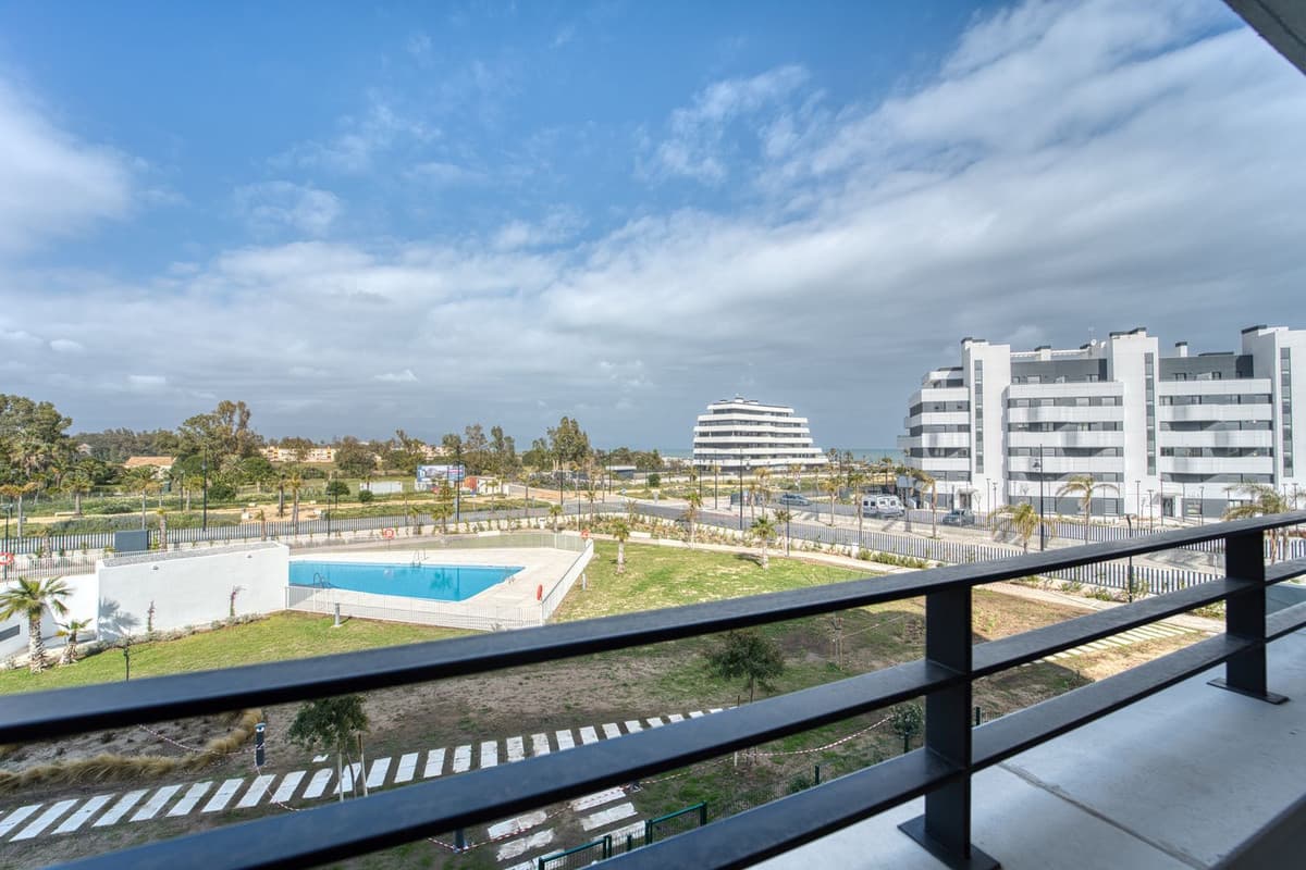 Middle Floor Apartment in Torremolinos — photo 1 of 10