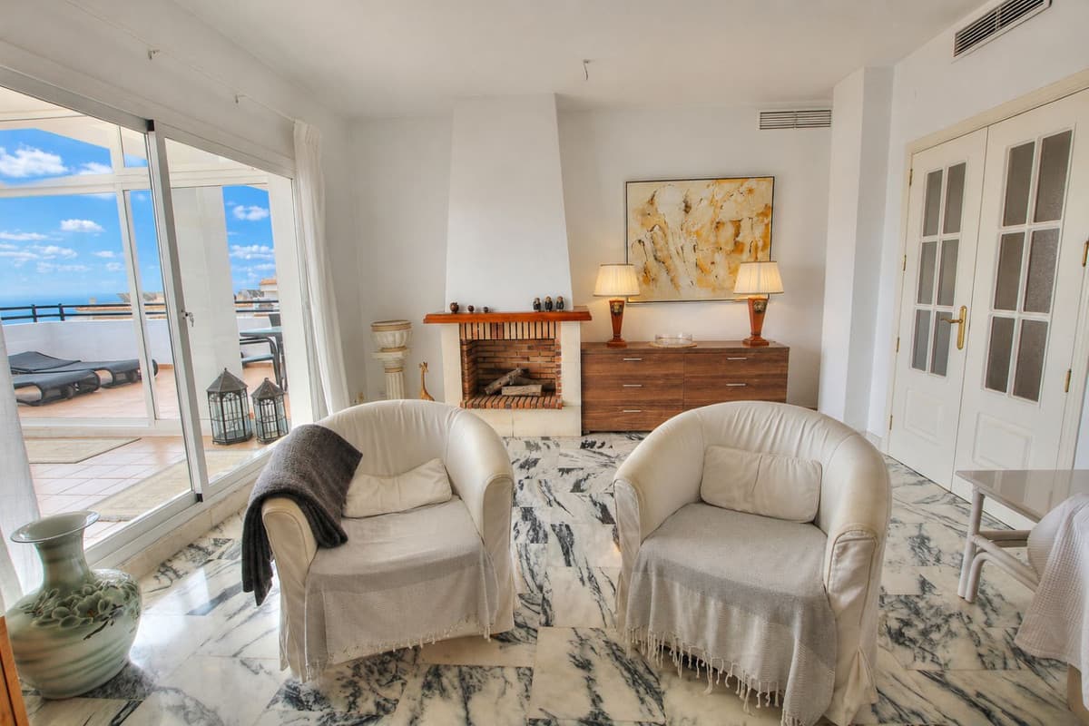 Penthouse in La Cala de Mijas — photo 6 of 10