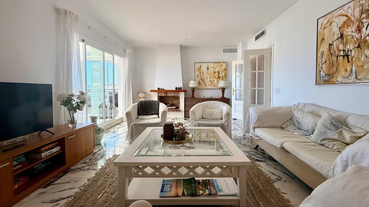 Penthouse in La Cala de Mijas — photo 7 of 10