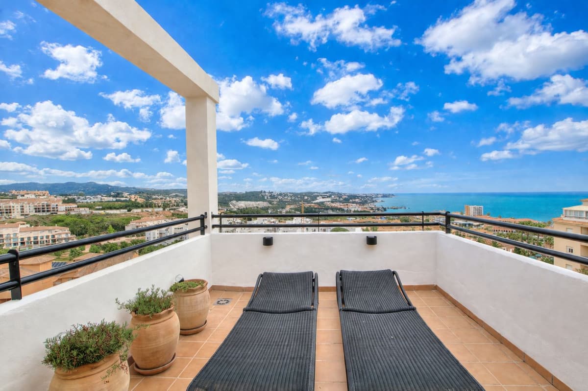Penthouse in La Cala de Mijas — photo 8 of 10