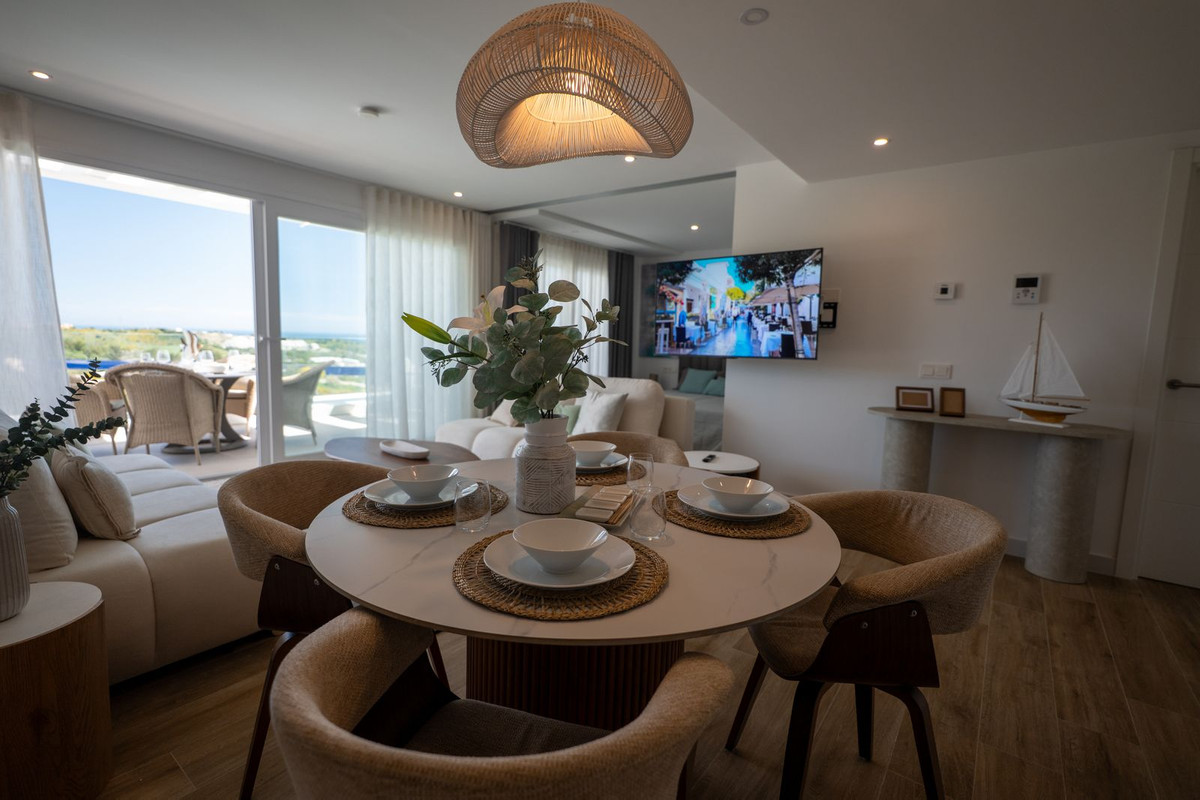 Penthouse Duplex in Estepona — photo 5 of 10