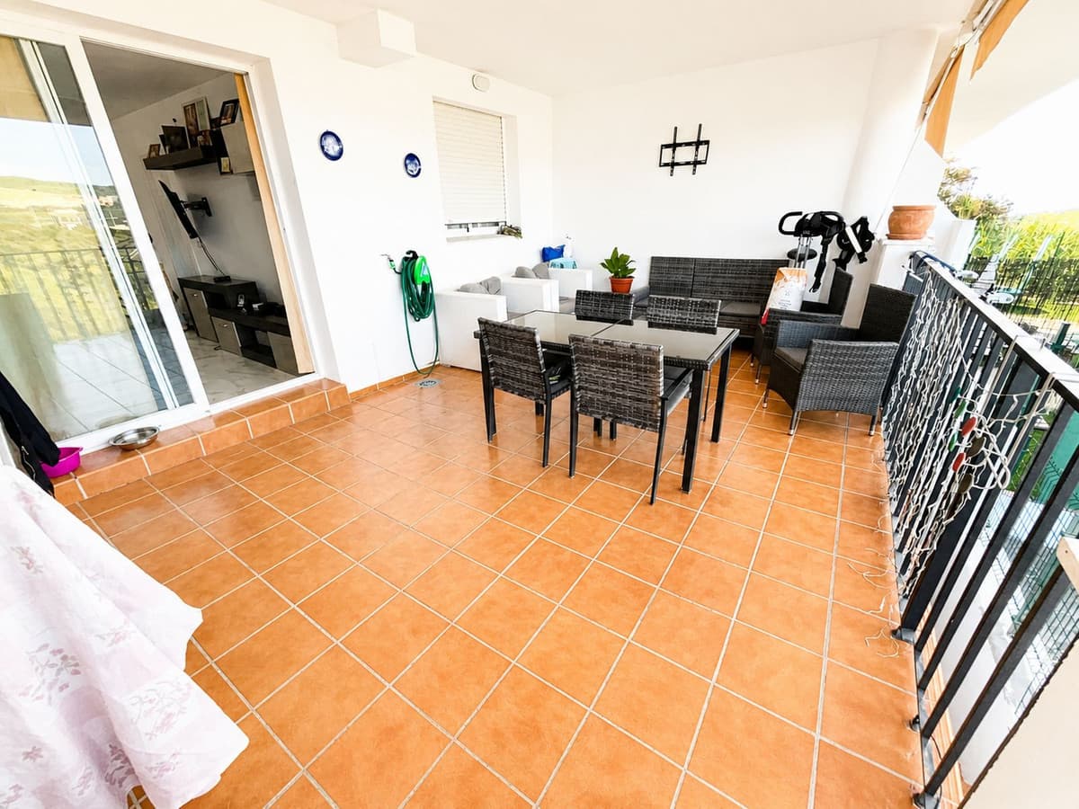 Ground Floor Apartment in Casares — photo 8 of 10